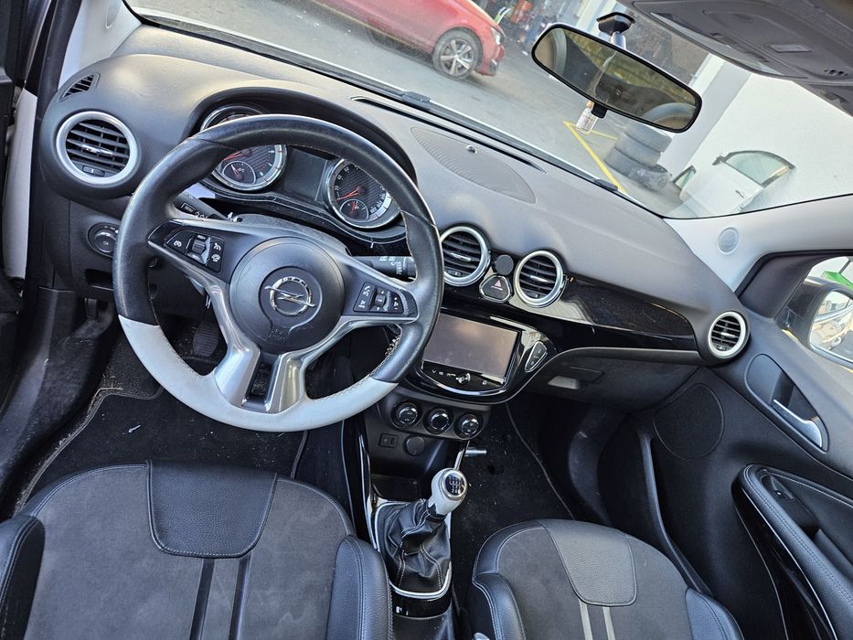 Opel Adam 1.0 Turbo de 2014 para peças