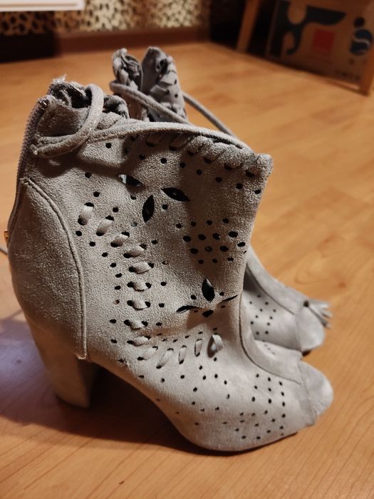 Eleganckie buty damskie 39 nowe