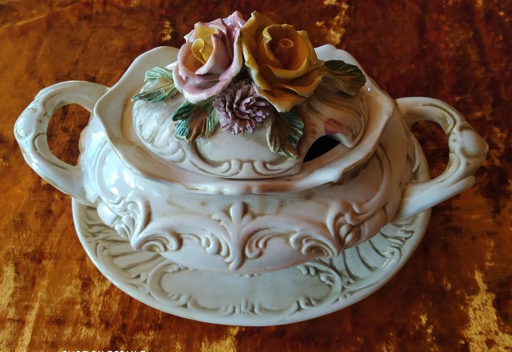 Супниця з блюдом Capodimonte Італія