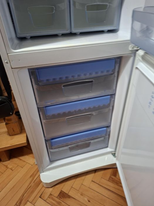 Lodówka INDESIT Baan 13