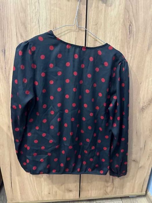 Elegancka bluzka Mohito XS w czerwone grochy