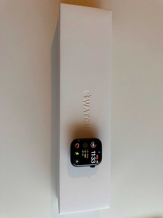 Apple Watch Series 8 GPS 45mm - Midnight Aluminum  +  3 braceletes