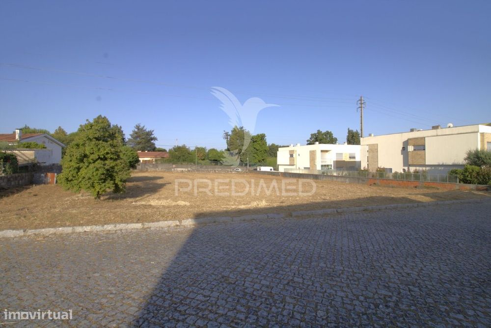 Terreno cidade da Maia para construção 3 moradias