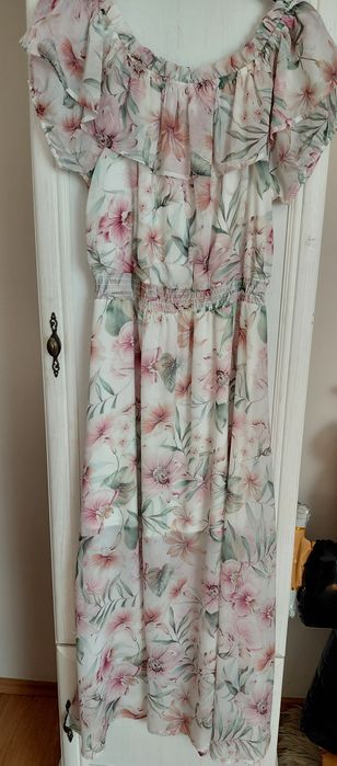 Sprzedam tanio letnią, zwiewną sukienkę
