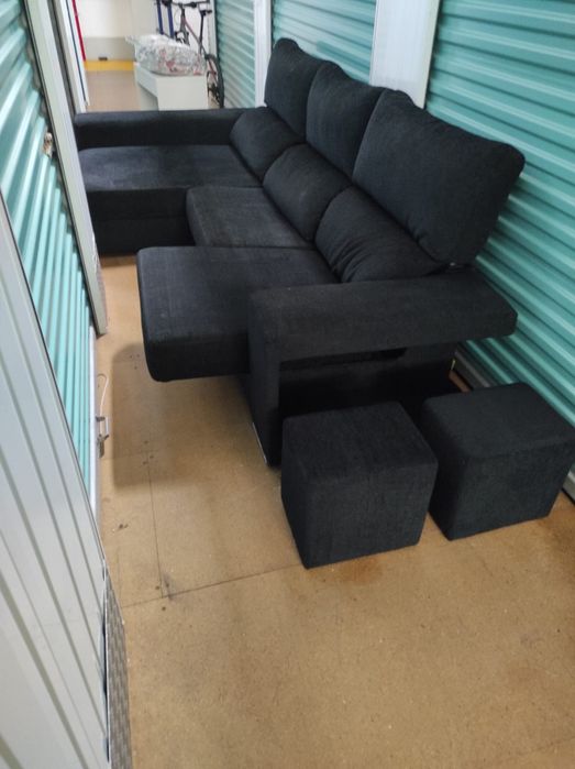Sofá chaise longue c/ 2 puffs