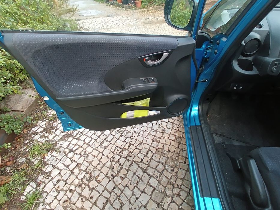 Honda Jazz gasolina engate reboque