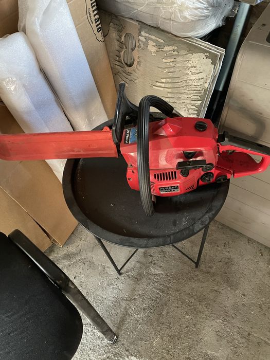 Продам бензопилу в доброму стані