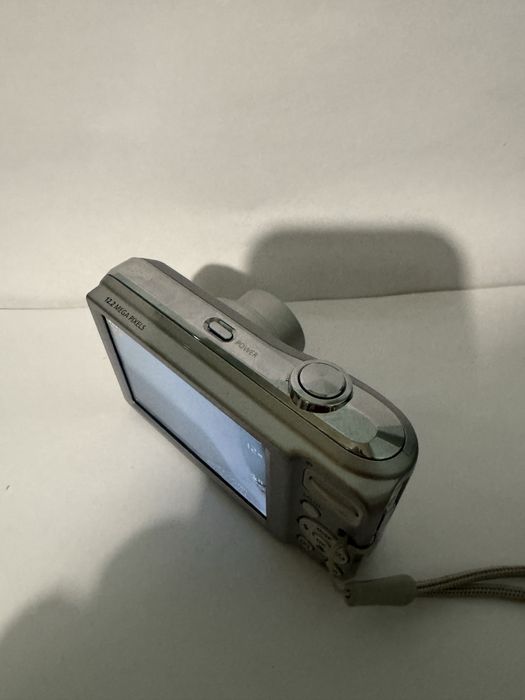 Цифровий фотоапарат Samsung 12.2 MP (5x зум, повністю робочий) / Y2K