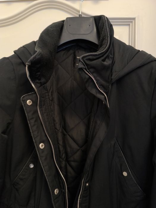 Parka preta impermeável Zara