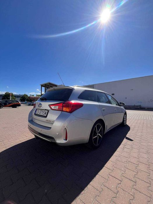 Toyota Auris 1.8 Hybrid