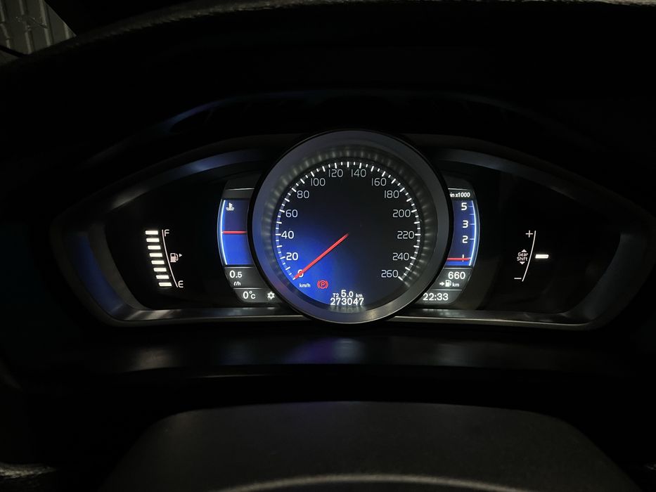 Продам Volvo v40 2014 рік