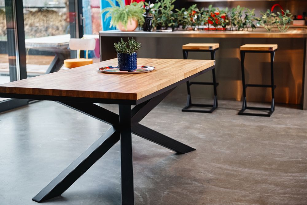 Solidny stół dębowy 180x90 cm – lite drewno, metalowa podstawa