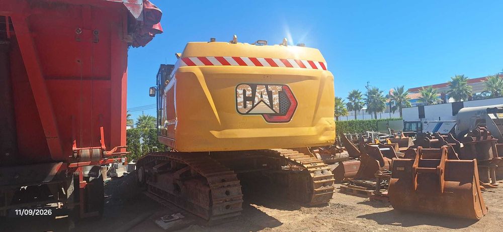 Escavadora Caterpillar 352