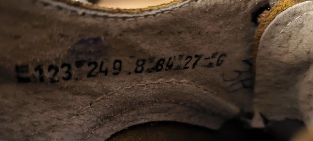 Nowe skórzane buty radomskór z 1984 roku.