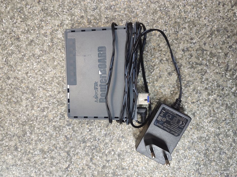Wi-Fi роутер MikroTik RouterBOARD