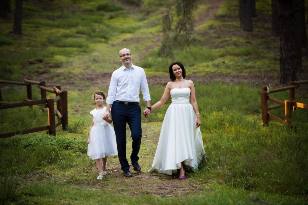 Suknia ślubna z żakietem