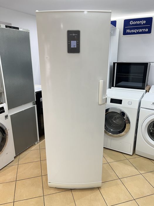 *Zamrażarka**noFrost*Zamrażarka do Gastronomii*