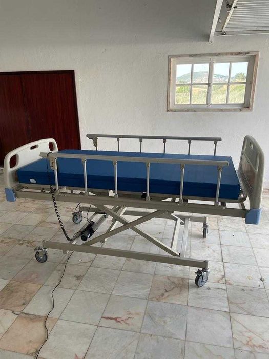 Vende-se Cama Articulada com Colchão anti escaras!