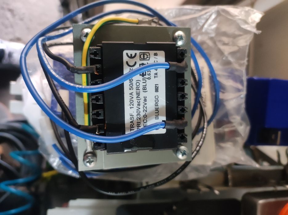 Transformador 220 v novo