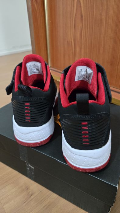 Jordan max aura 2