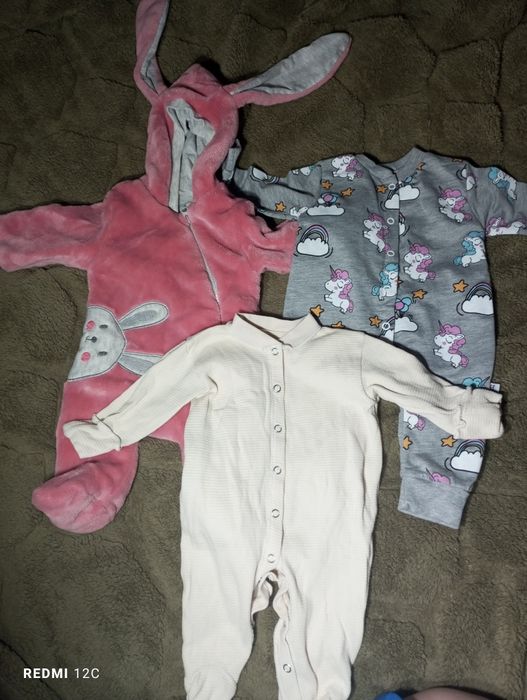 Продам речі 0-3 місяці на дівчинку