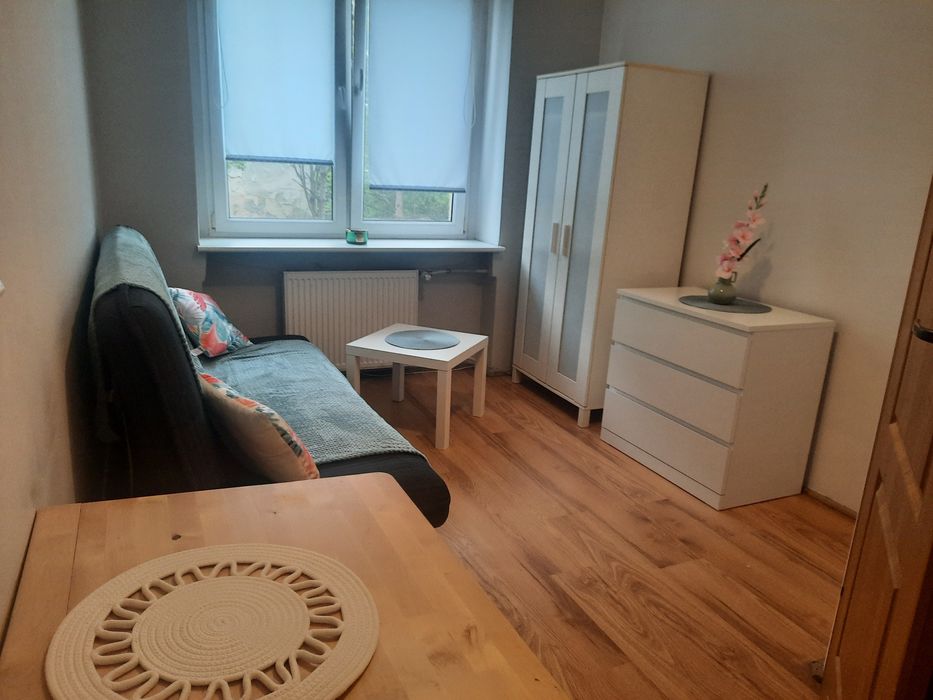 Kawalerka Centrum Gdyni , 10 Lutego od zaraz 1800 plus prąd