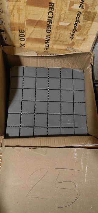 Płytki mozaika 33x33 szare kwadraty