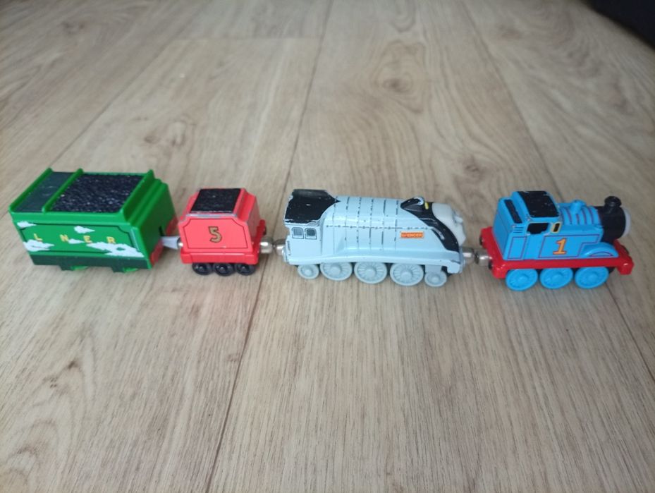 Паровозики Thomas