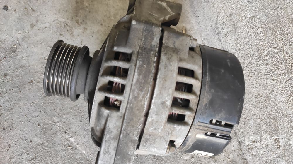 Генератор ВАЗ 2115 6 ручейный