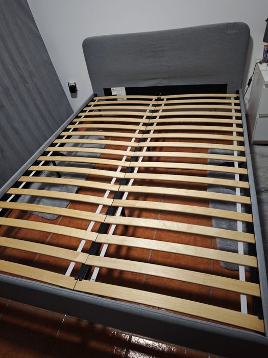 Cama de casal 1.40x2. 00