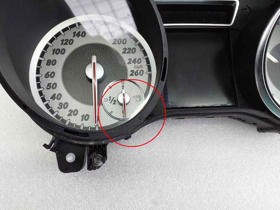 Quadrante / painel de instrumentos MERCEDES-BENZ CLA Coupé (C117)
