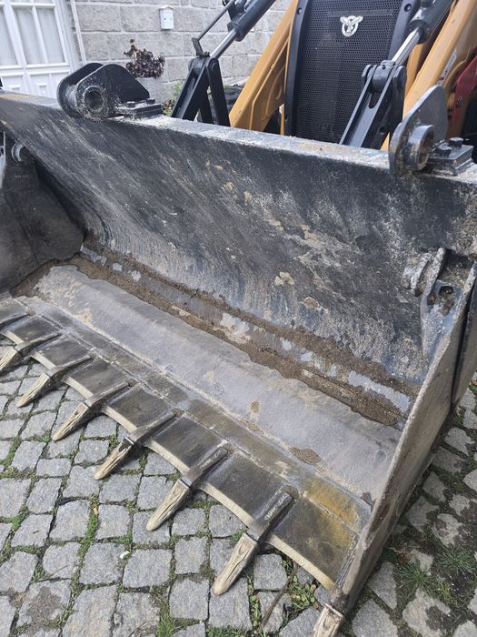 Vendo balde retroescavadora