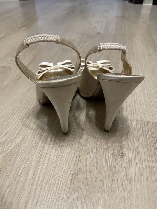 Весільні босоніжки 38 розмір