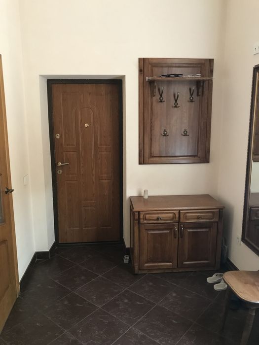 Квартира (подобово)