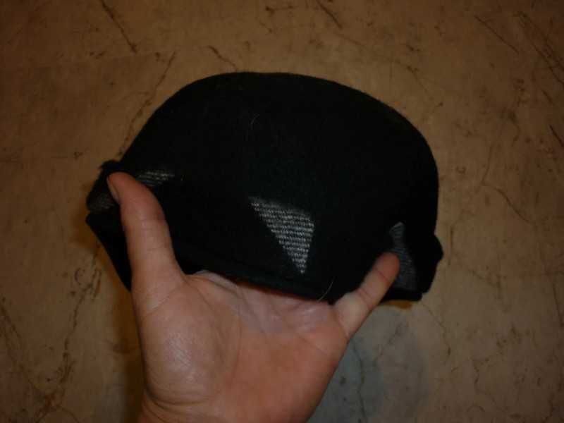 Calvin Klein czarny wełniany 100% kaszkiet, czapka