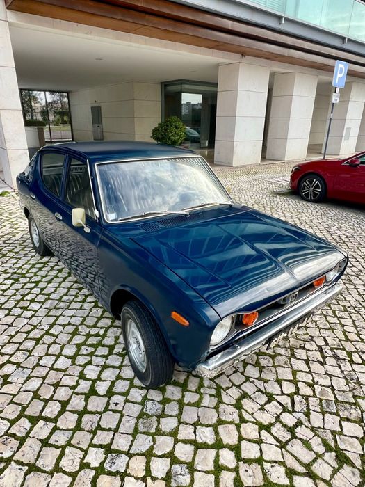 Datsun 100A Original Serie Netflix Rabo de Peixe