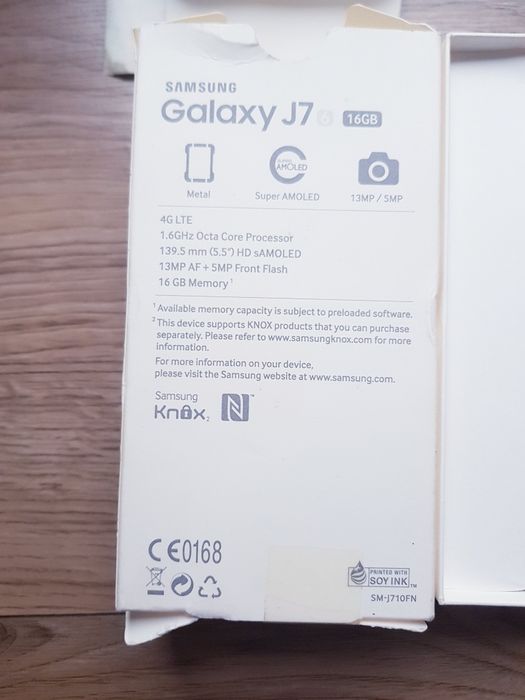 Orginale pudełko do telefonu Samsung Galaxy J7  SM- J710FN.