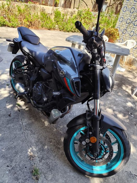 Yamaha MT07 (Apenas 1140 km) RETOMAS