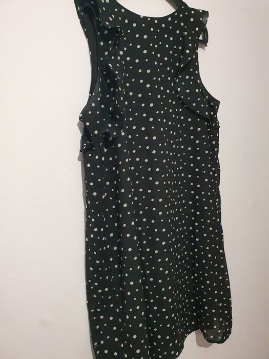 Czarna sukienka białe grochy 42
