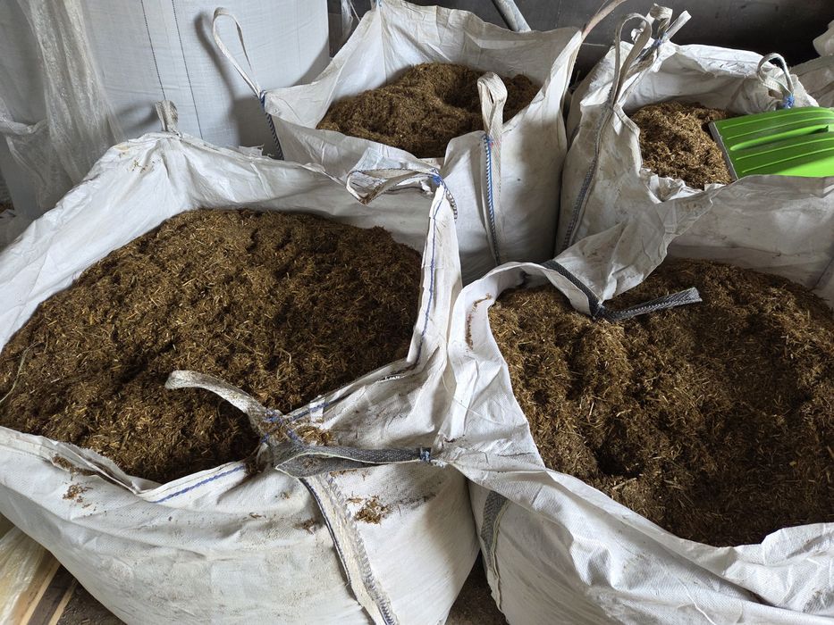 Suchy TMR dla cieląt