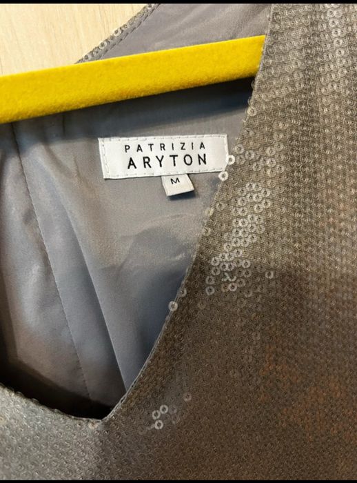 Patrizia Aryton piękna sukienka z cekinami
