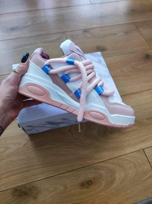 Sprzedam nowe buty 38