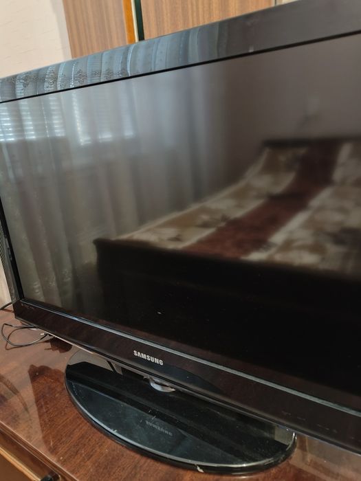 Телевізор samsung