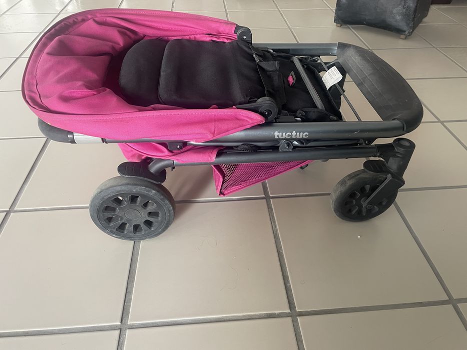 Carrinho de bebé c/ovo TUC TUC