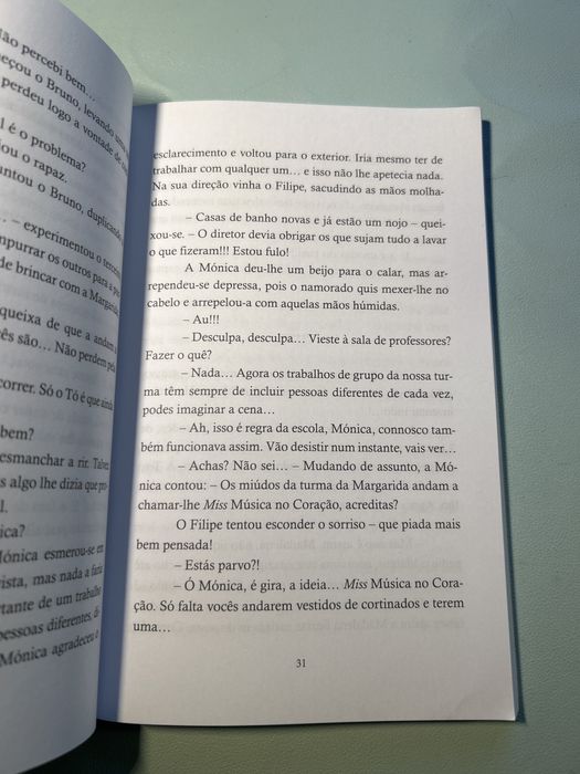 Livro Coleção 7 irmãos- Margarida muda de escola