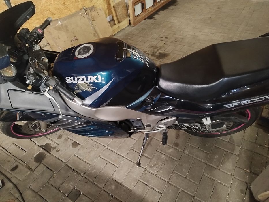Suzuki RF900R super klasyk