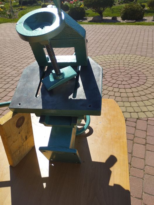 Stolik krzyżowy narzędziowy