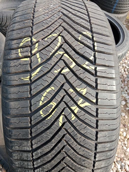 Opona używana 235/45R18 Aplus AS909 1szt.
