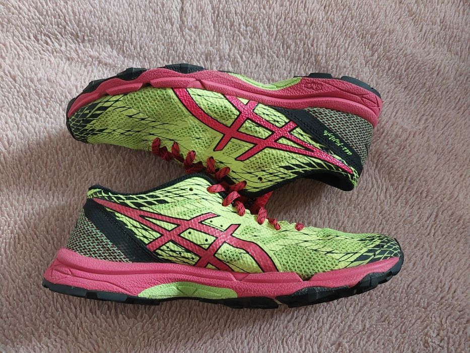Trailowe Asics Fuji Lyte 37,5 biegowe 23,5cm biegowe