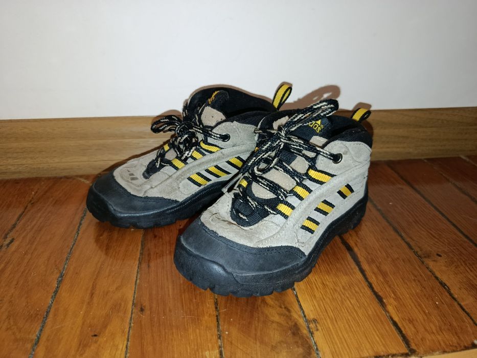 Кросівки для хлопчика 26 розміру